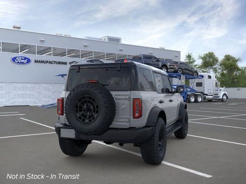 New 2026 Ford Bronco Outer Banks w/ Sasquatch Package image 9