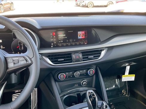 New 2025 Alfa Romeo Stelvio Sprint w/ Convenience Package image 7