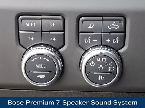 Used 2025 GMC Sierra 2500 AT4 w/ AT4 Premium Plus Package AWD/4WD image 9