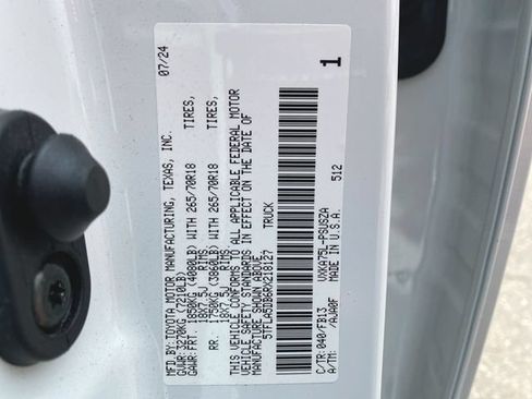 Used 2024 Toyota Tundra SR5 AWD/4WD image 32