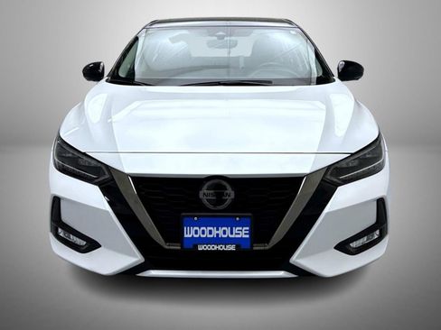 Used 2022 Nissan Sentra SR w/ SR Premium Package image 2