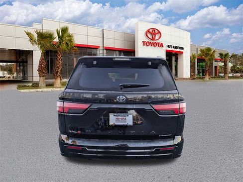 Certified 2025 Toyota Sequoia Limited image 6