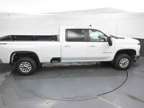Used 2025 Chevrolet Silverado 2500 LT w/ Convenience Package AWD/4WD image 32