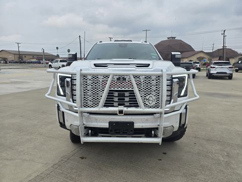 Used 2024 GMC Sierra 2500 Denali w/ Denali Reserve Package image 8