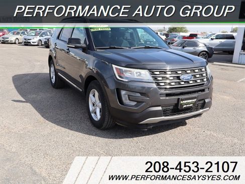 Used 2017 Ford Explorer XLT w/ Equipment Group 201A AWD/4WD image 1