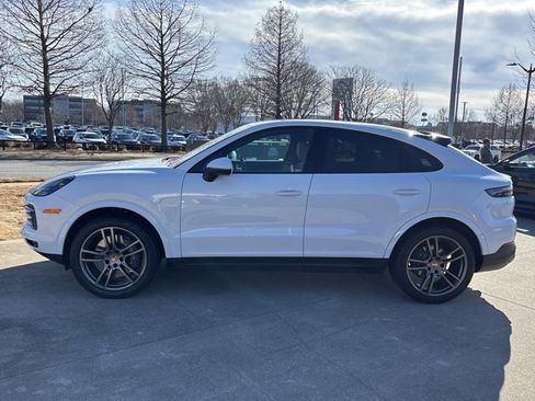 Used 2022 Porsche Cayenne Coupe image 10