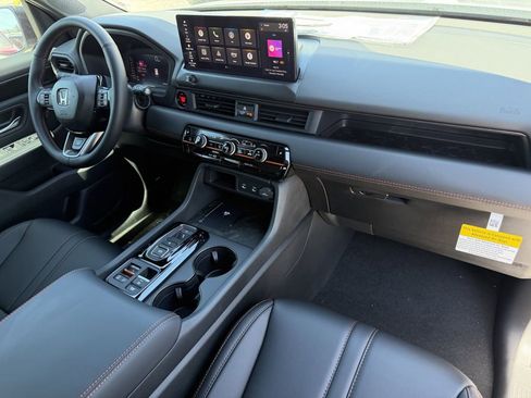 New 2026 Honda Pilot TrailSport image 12