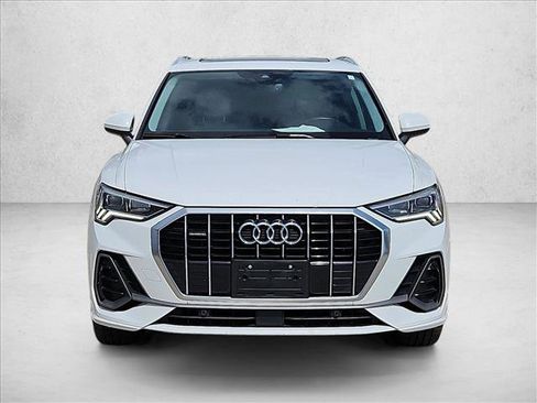 Used 2019 Audi Q3 2.0T Premium Plus w/ Premium Plus Package image 2