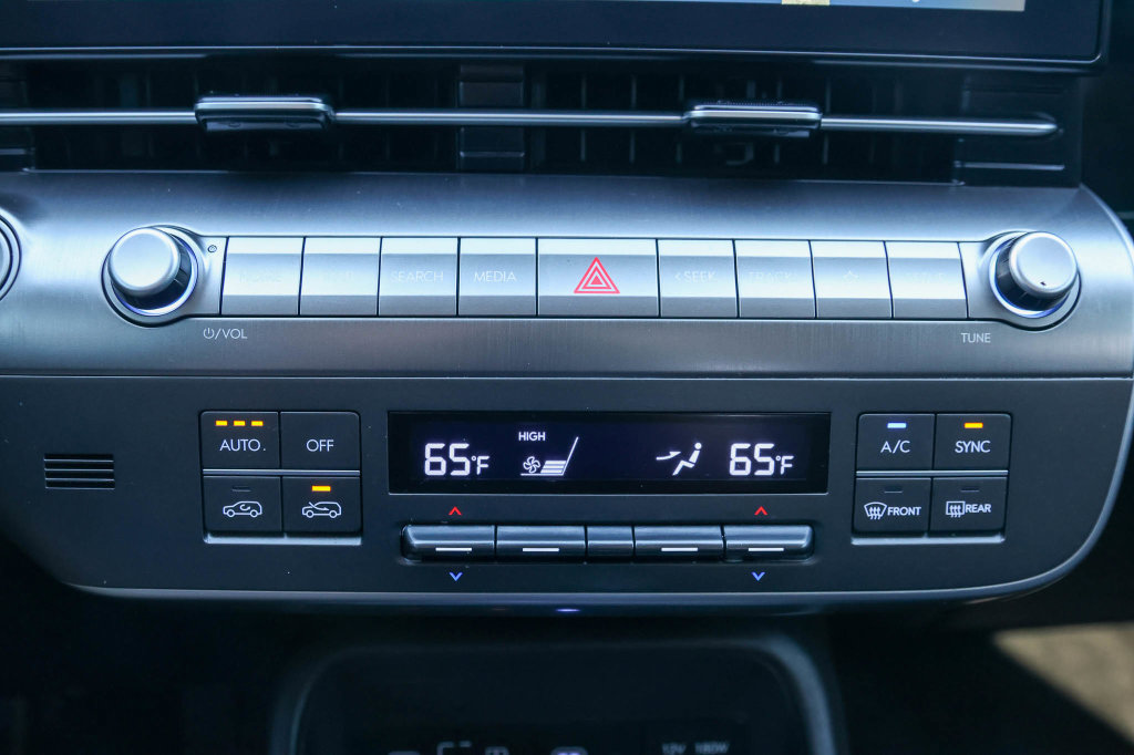Used 2026 Hyundai Kona SEL Sport FWD image 21