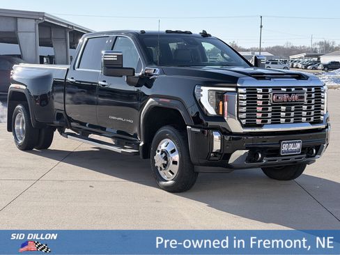 Used 2025 GMC Sierra 3500 Denali w/ Denali Reserve Package image 2