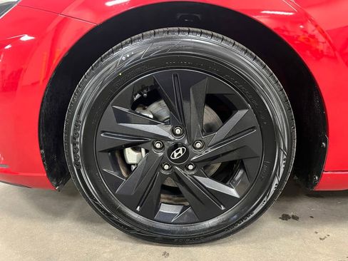 Used 2023 Hyundai Elantra SEL w/ Cargo Package image 14