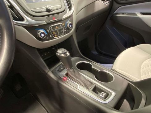 Used 2021 Chevrolet Equinox LT image 16