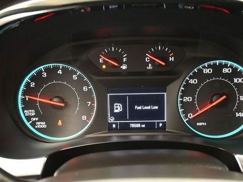 Used 2021 Chevrolet Traverse LS FWD image 9