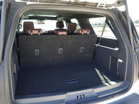 Used 2024 Ford Expedition Max Limited image 31