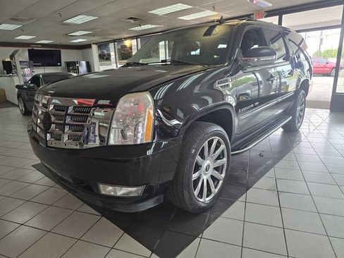 Used 2007 Cadillac Escalade ESV AWD w/ Information Package image 1