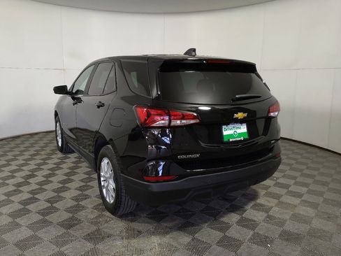 Used 2022 Chevrolet Equinox LS w/ LS Convenience Package image 6