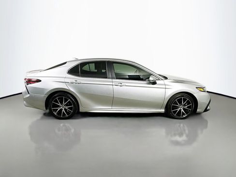 Used 2023 Toyota Camry SE FWD image 7