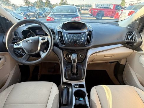 Used 2015 Ford Escape SE FWD image 3