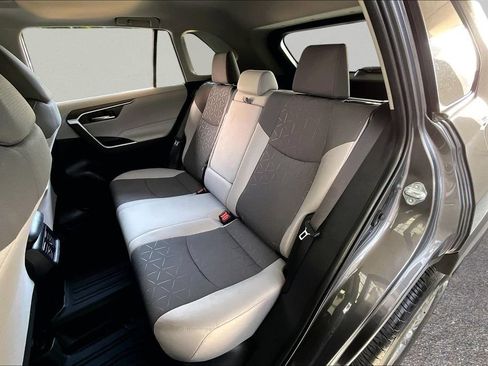 Used 2025 Toyota RAV4 XLE w/ Convenience Package FWD image 24
