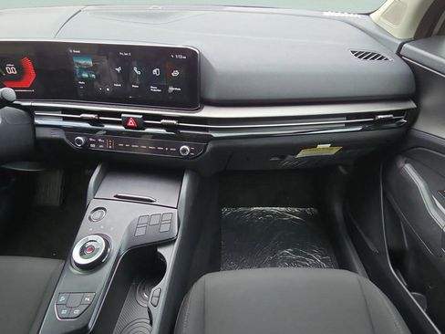 New 2026 Kia Sportage LX FWD image 22
