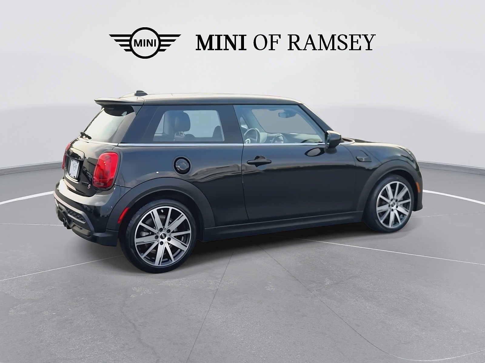 Used 2024 MINI Cooper S FWD image 8