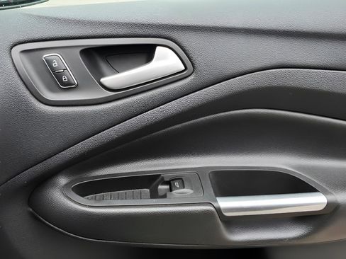 Used 2013 Ford Escape SE image 17