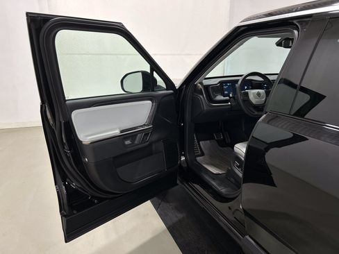 Used 2024 Rivian R1S Adventure AWD/4WD image 16