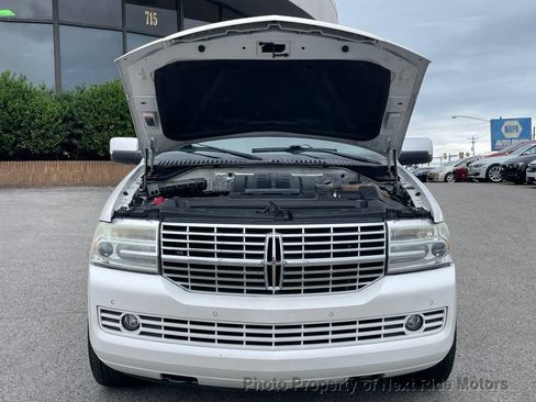 Used 2013 Lincoln Navigator 2WD image 30