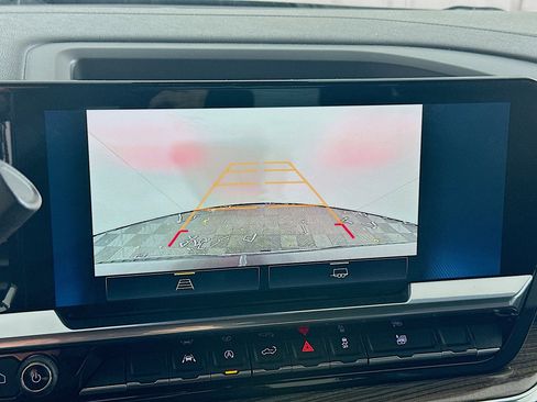 Used 2023 Chevrolet Silverado 1500 LT image 21