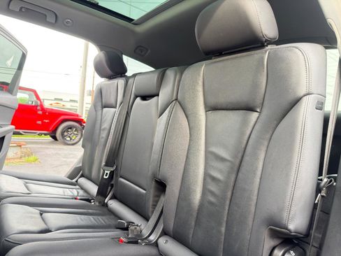 Used 2023 Audi Q7 2.0T Premium w/ Convenience Package AWD/4WD image 28