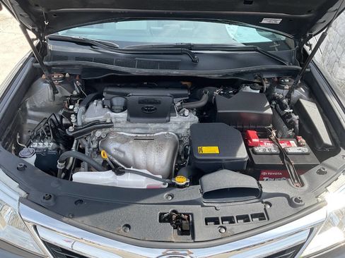 Used 2012 Toyota Camry LE image 46