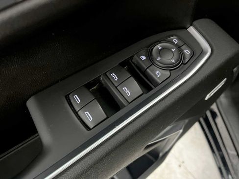 Used 2023 Chevrolet Silverado 1500 LTZ w/ LTZ Premium Package AWD/4WD image 21