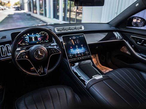 Used 2023 Mercedes-Benz S 500 4MATIC image 25