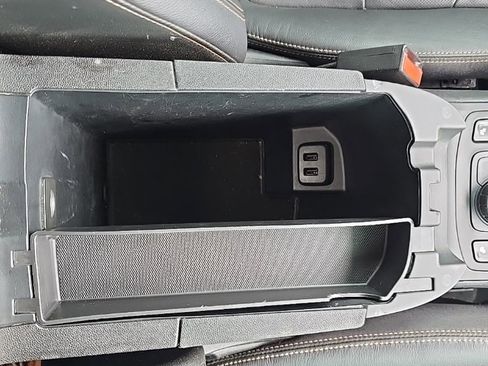 Used 2018 GMC Terrain SLT w/ Preferred Package image 32