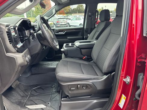 Used 2022 Chevrolet Silverado 1500 LT w/ Protection Package image 17