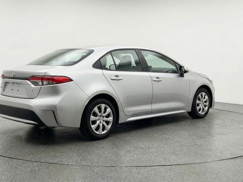 Used 2025 Toyota Corolla LE FWD image 9
