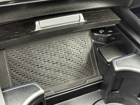 Used 2021 Mercedes-Benz GLE 350 4MATIC image 26