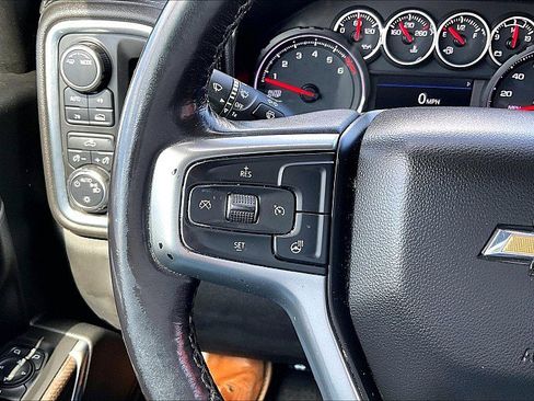 Used 2021 Chevrolet Silverado 1500 LT w/ Bed Protection Package AWD/4WD image 12