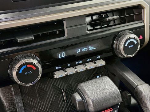 Used 2026 Toyota Tacoma TRD Off-Road AWD/4WD image 24