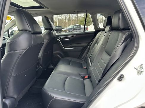 Certified 2022 Toyota RAV4 XLE Premium image 18