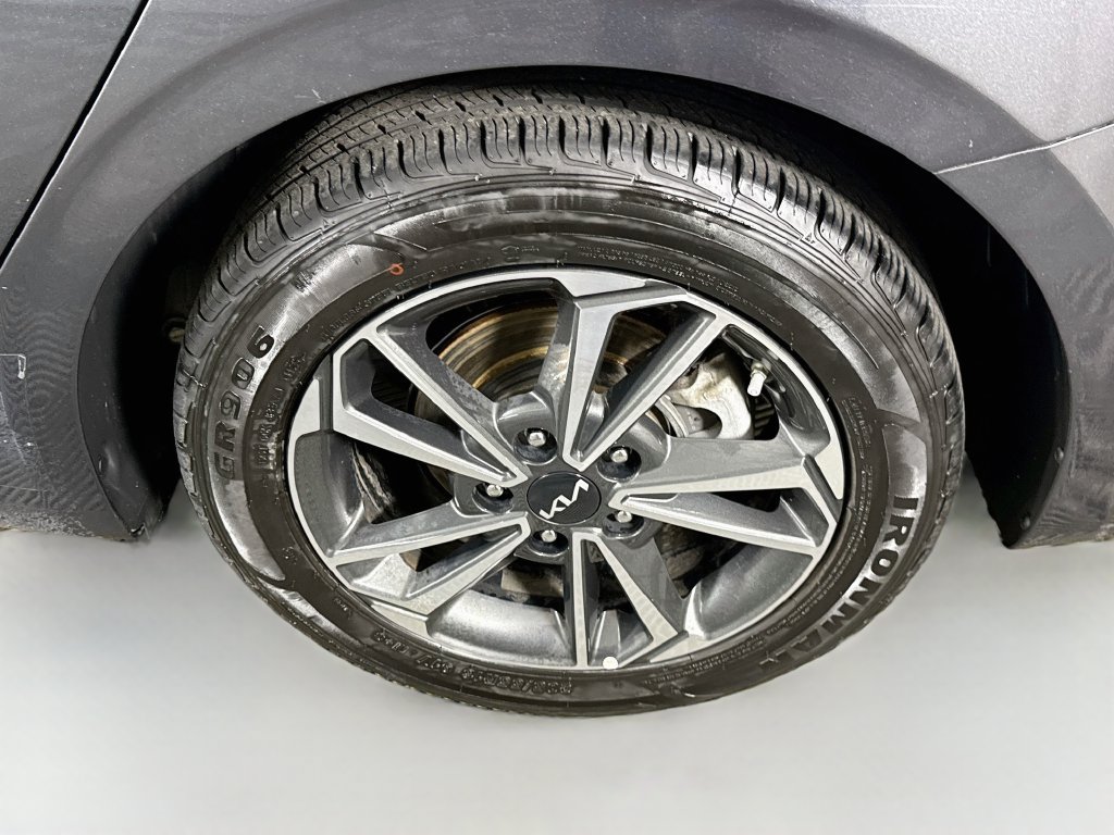 Used 2024 Kia Forte LXS FWD image 31
