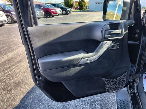 Used 2013 Jeep Wrangler Sahara w/ Dual Top Group image 17