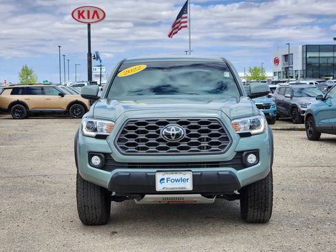 Used 2022 Toyota Tacoma TRD Off-Road AWD/4WD image 5