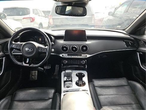 Used 2019 Kia Stinger GT2 image 6
