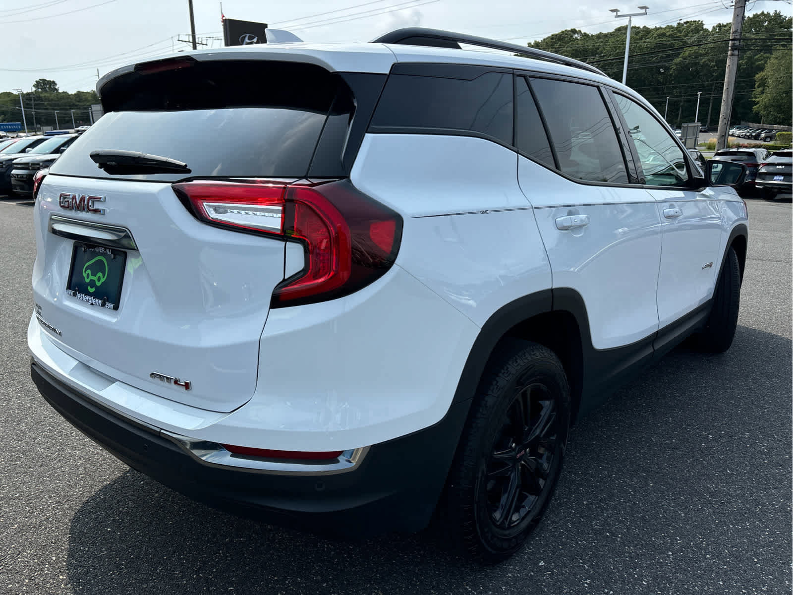 Certified 2024 GMC Terrain AT4 AWD/4WD image 32