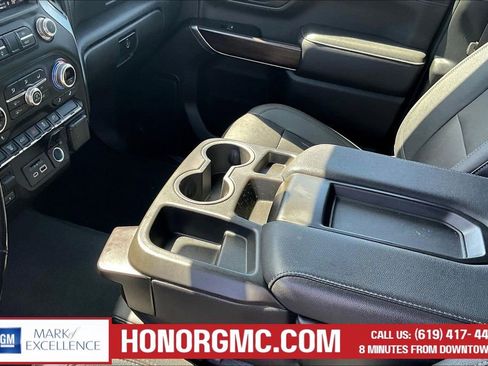 Used 2022 GMC Sierra 2500 SLT AWD/4WD image 18