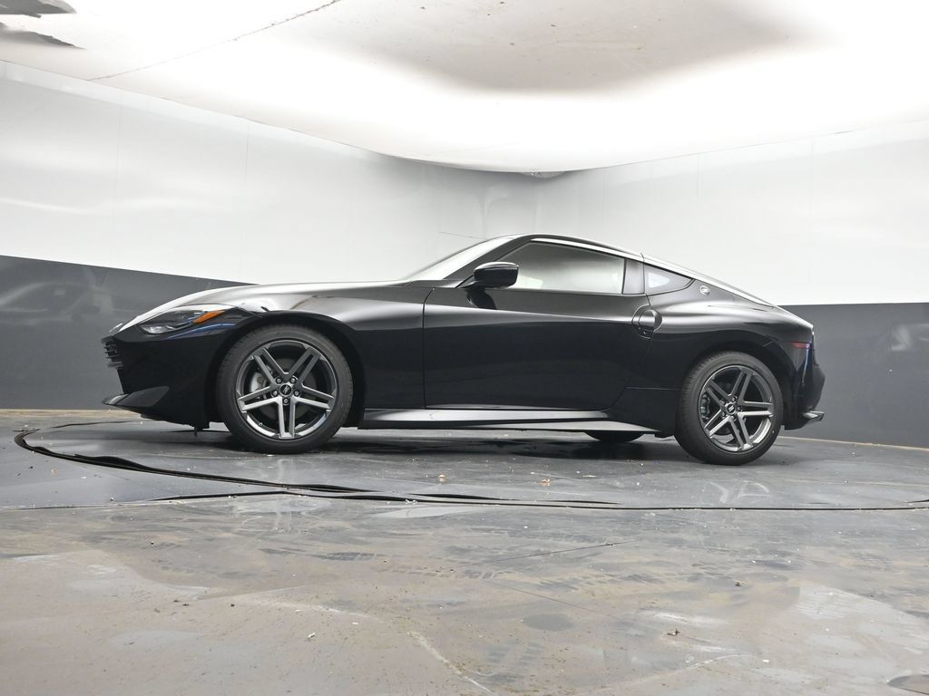 Used 2027 Nissan Z Sport RWD image 21