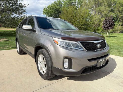 Used 2015 Kia Sorento LX FWD image 8