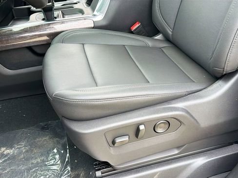 New 2026 Chevrolet Silverado 1500 LTZ w/ LTZ Convenience Package II AWD/4WD image 21