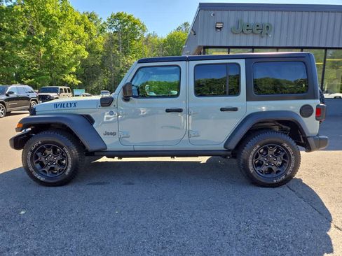 Used 2023 Jeep Wrangler Unlimited w/ Cold Weather Group AWD/4WD image 7